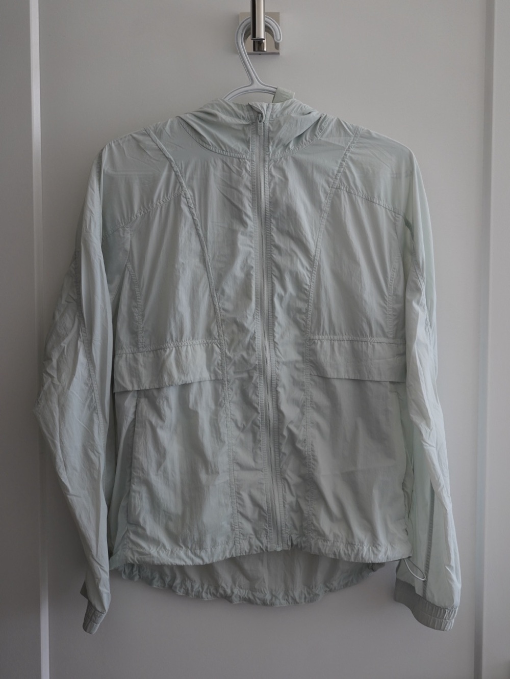 Lululemon Hood Lite Jacket in Light Green